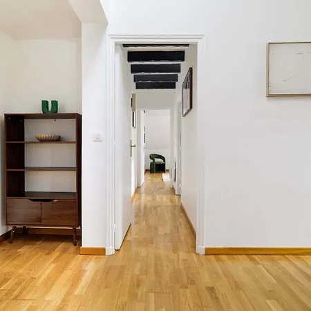Apartment Furtive - Madeleine *