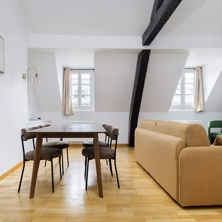 Cozy Flat Near Madeleine * Paříž