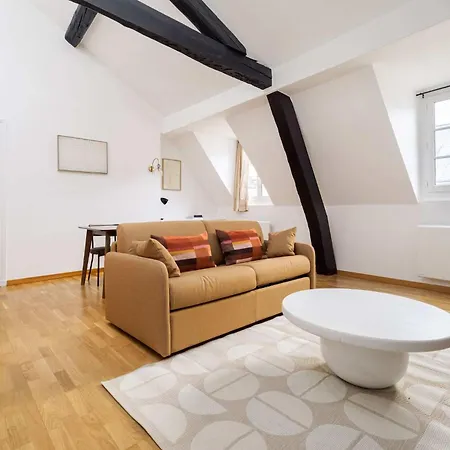 Cozy Flat Near Madeleine Paříž