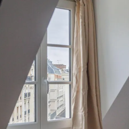 Furtive - Madeleine *